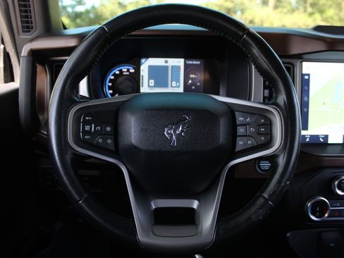 Used 2022 Ford Bronco Outer Banks AWD/4WD image 16