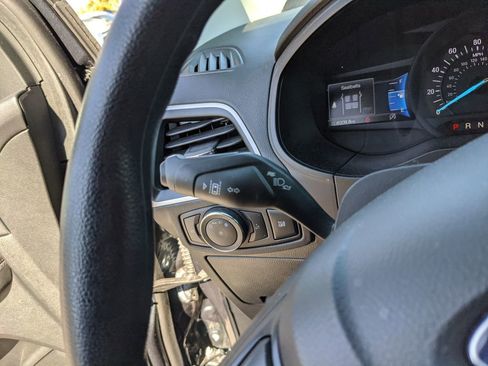 Certified 2024 Ford Edge SE image 28