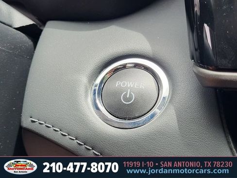 Used 2023 Toyota Highlander XLE FWD image 24