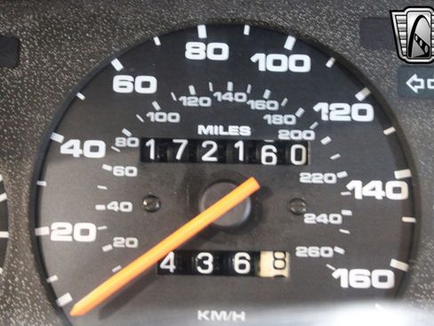 Used 1987 Porsche 944 S image 2