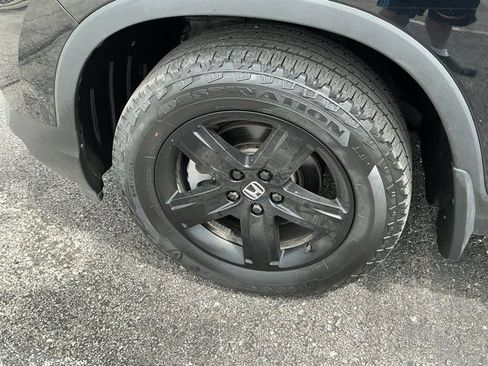Used 2023 Honda Ridgeline Black Edition image 18