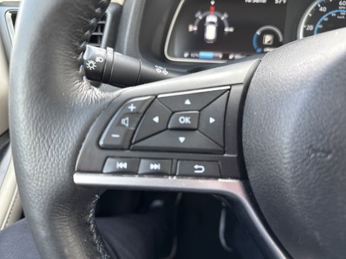 Used 2018 Nissan Leaf SL w/ SL Technology Package image 20