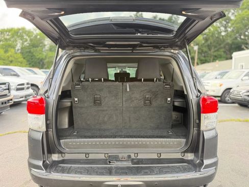 Used 2011 Toyota 4Runner SR5 AWD/4WD image 23