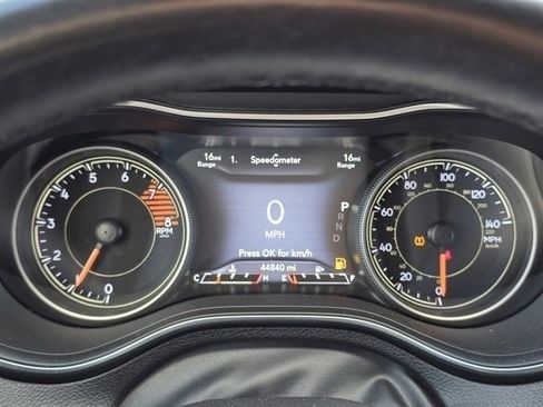 Used 2020 Jeep Cherokee Trailhawk w/ Cold Weather Group image 37