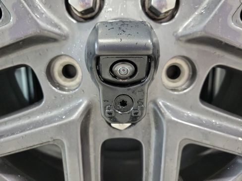 Used 2024 Jeep Wrangler Sport S image 9