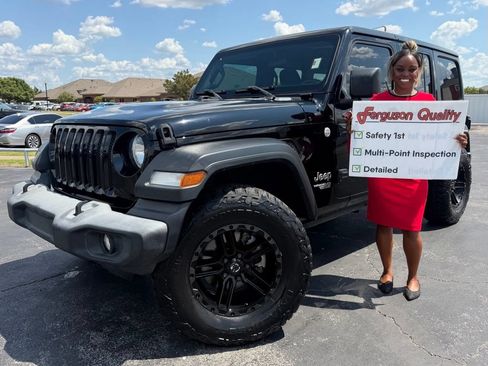 Used 2018 Jeep Wrangler Unlimited Sport S AWD/4WD image 1