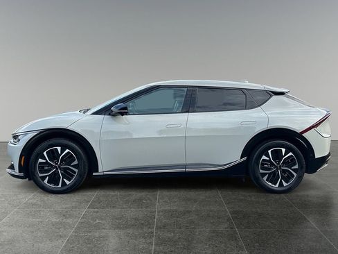 Used 2023 Kia EV6 Wind w/ Wind Technology Package AWD/4WD image 4