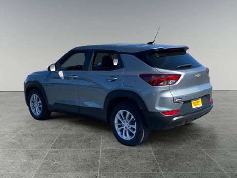 Used 2024 Chevrolet TrailBlazer LS image 3