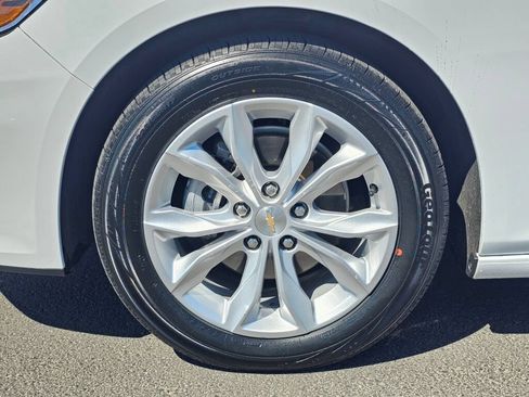Used 2024 Chevrolet Malibu LT FWD image 8