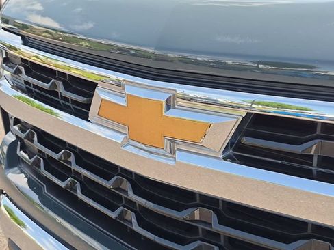 Used 2025 Chevrolet Silverado 1500 LT AWD/4WD image 33