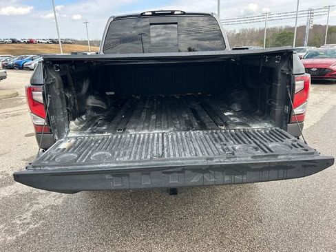 Used 2021 Nissan Titan PRO-4X w/ Pro-4x Convenience Package image 45