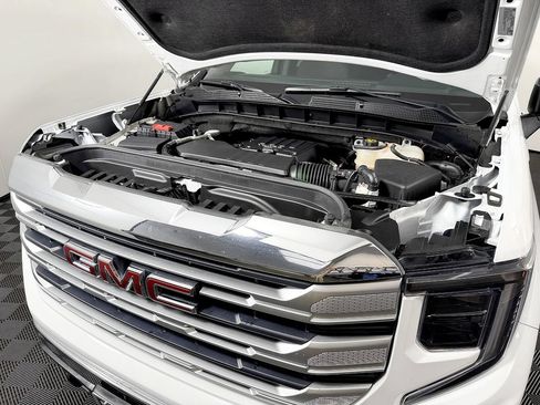 Used 2023 GMC Sierra 1500 SLE AWD/4WD image 18