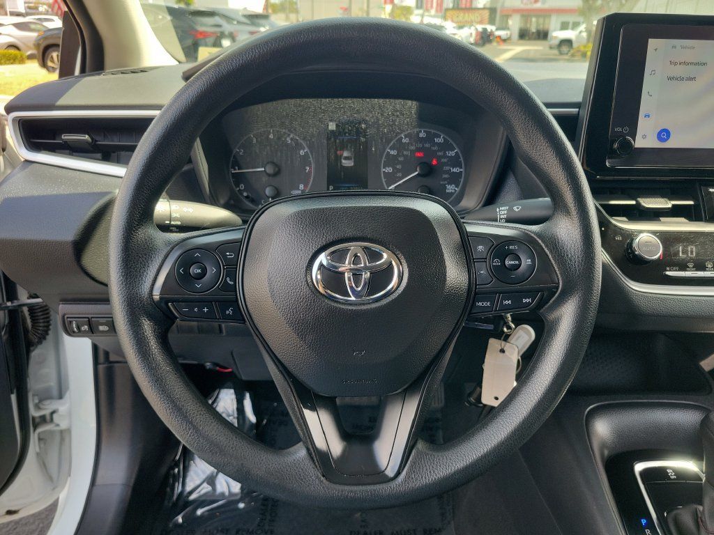 Used 2024 Toyota Corolla LE FWD image 24
