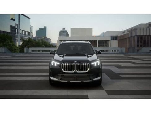 New 2026 BMW X1 xDrive28i w/ Technology Package image 3
