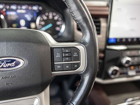 Used 2024 Ford Expedition Limited image 26