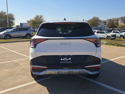 Used 2023 Kia Sportage EX image 5
