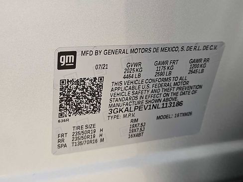 Used 2022 GMC Terrain SLT w/ Tech Package image 35