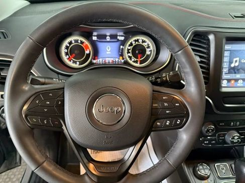 Certified 2022 Jeep Cherokee Trailhawk w/ Technology Group B image 31