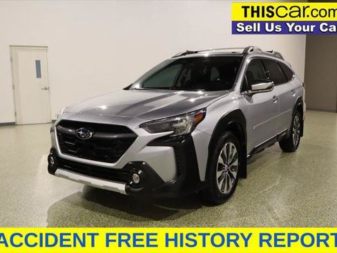 Used 2024 Subaru Outback Touring AWD/4WD image 5