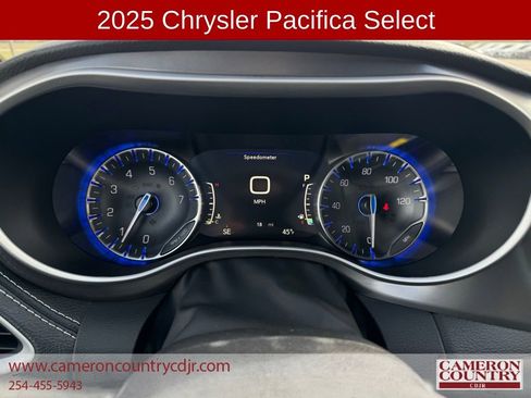 New 2025 Chrysler Pacifica Select image 10