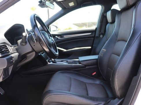 Used 2020 Honda Accord Sport image 12