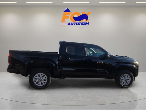 Certified 2026 Toyota Tacoma SR5 AWD/4WD image 5