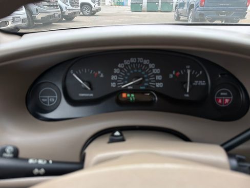 Used 2003 Buick Century Custom FWD image 17