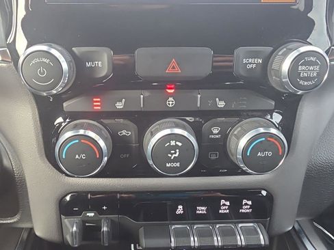 Used 2024 RAM 1500 Big Horn image 22