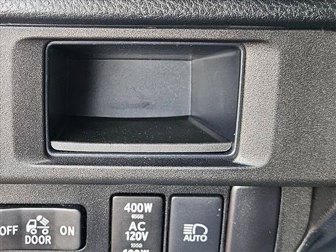 Used 2019 Toyota Tacoma Limited AWD/4WD image 18