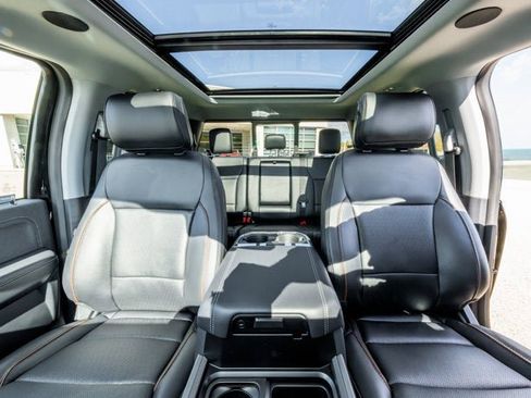 New 2026 Ford F350 Lariat w/ Black Appearance Package image 92