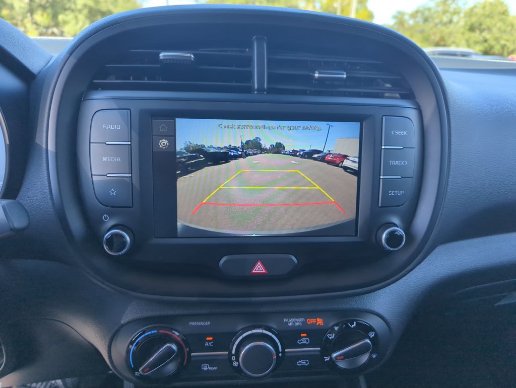 Used 2025 Kia Soul LX FWD image 28