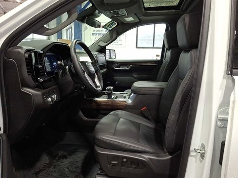 Certified 2025 GMC Sierra 1500 Elevation w/ Elevation Premium Package image 13