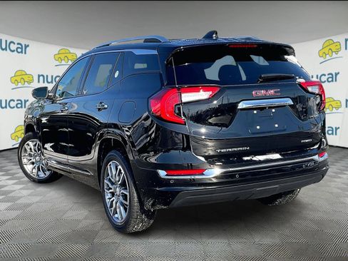 Used 2024 GMC Terrain Denali w/ Denali Premium Package image 4