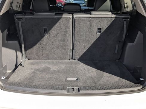 Used 2025 Volkswagen Atlas SE image 7