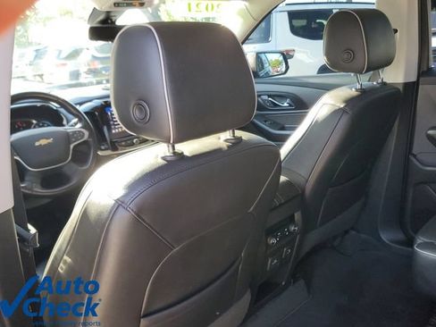 Used 2021 Chevrolet Traverse High Country FWD image 14