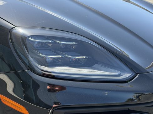 Certified 2026 Porsche Cayenne S AWD/4WD image 12