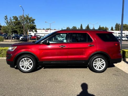 Used 2017 Ford Explorer FWD image 8