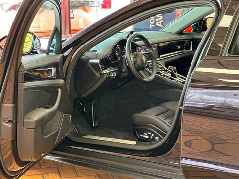 Used 2021 Porsche Panamera 4S image 19