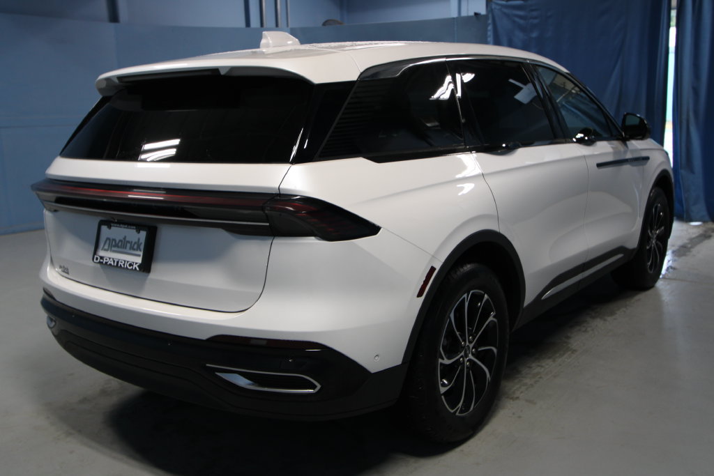 Used 2024 Lincoln Nautilus Premier AWD/4WD image 38