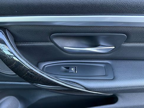 Used 2018 BMW 430i Convertible image 22