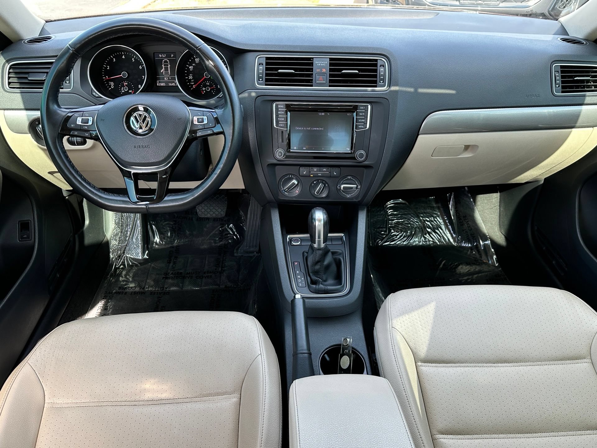 Used 2017 Volkswagen Jetta SE FWD image 23