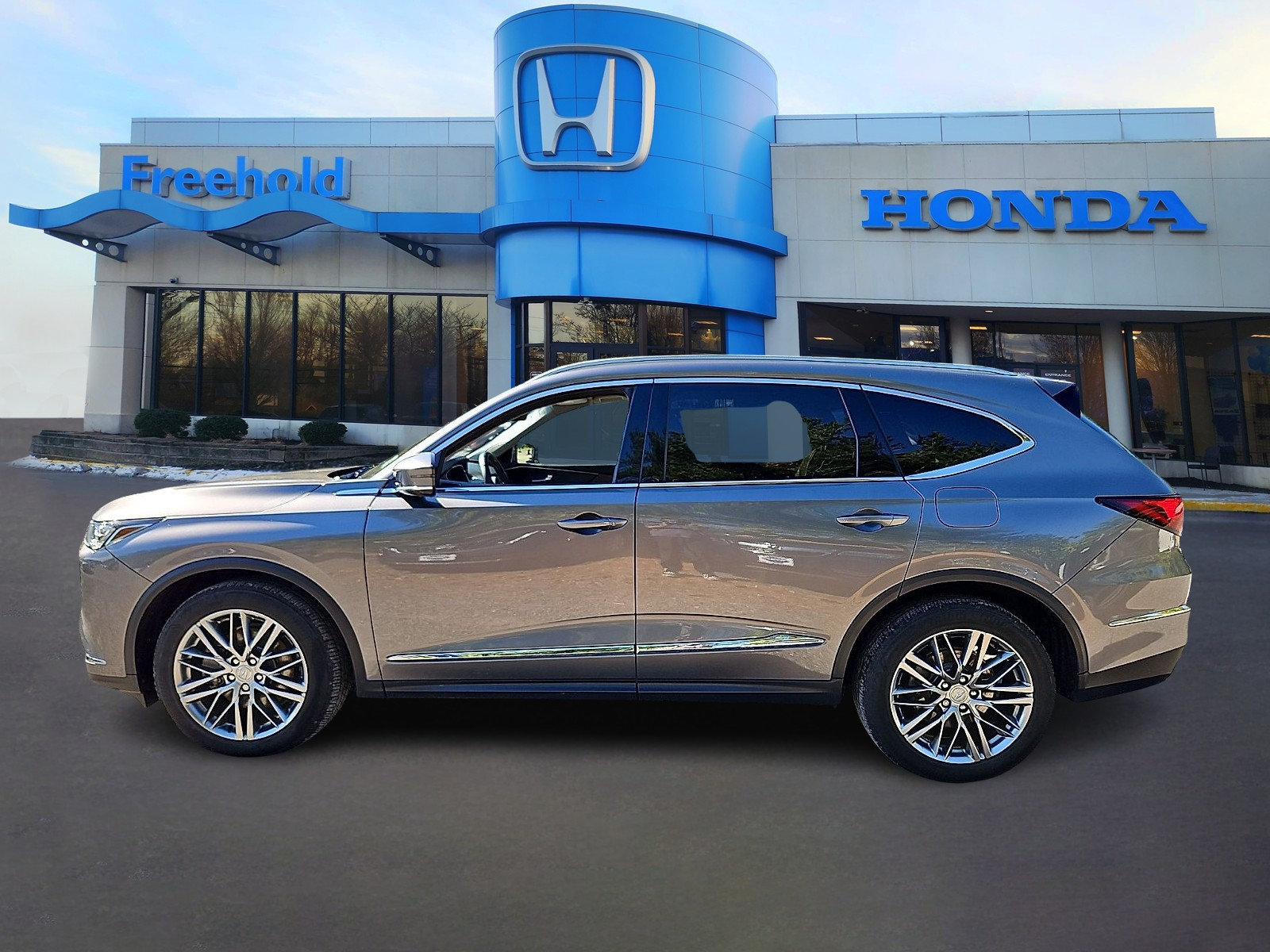 Used 2024 Acura MDX w/ Advance Package AWD/4WD image 4