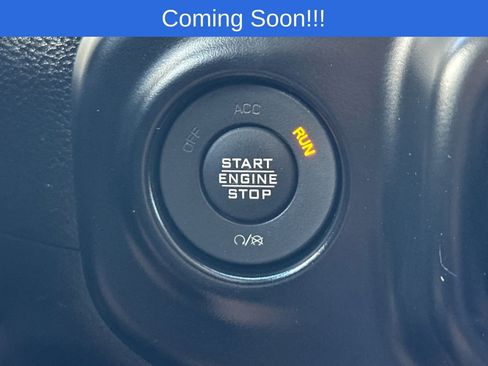 Used 2022 Jeep Gladiator Sport AWD/4WD image 23