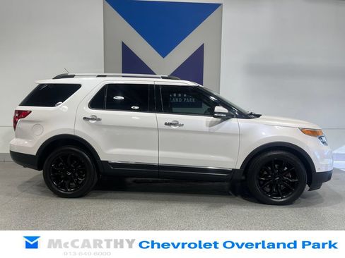 Used 2014 Ford Explorer Limited w/ Equipment Group 302A AWD/4WD image 4