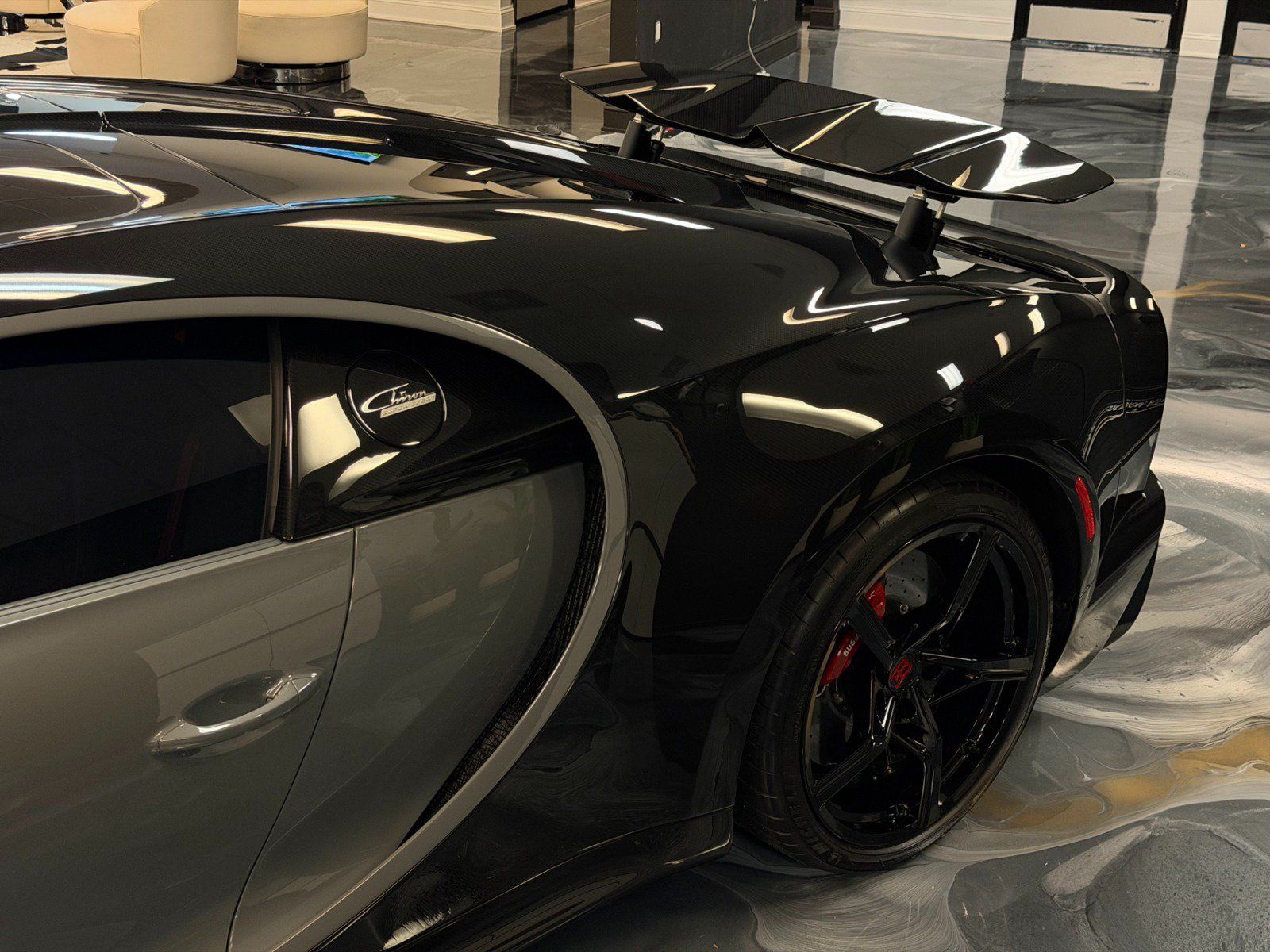 Used 2024 Bugatti Chiron Super Sport AWD/4WD image 24