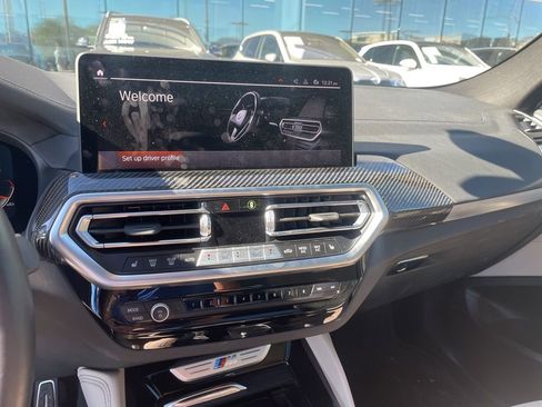 Used 2024 BMW X4 M40i w/ Premium Package image 9