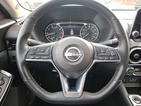 Used 2025 Nissan Sentra SR image 19