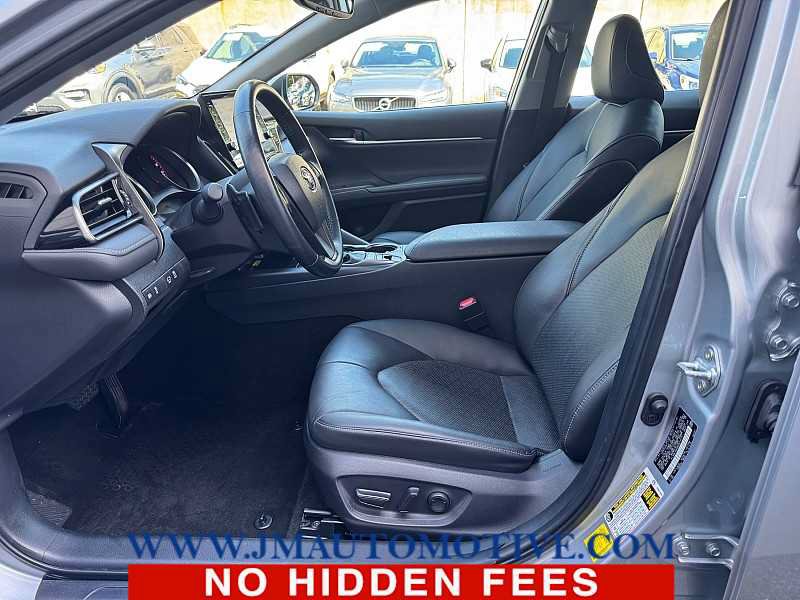 Used 2022 Toyota Camry XSE FWD image 12