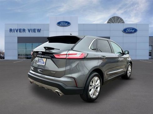 Certified 2022 Ford Edge Titanium image 6
