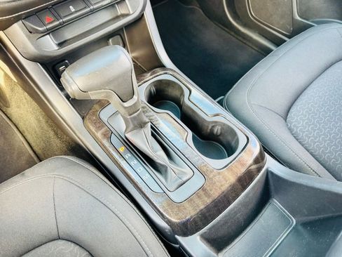 Used 2016 GMC Canyon SLE image 20